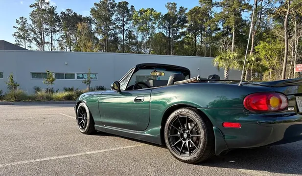 2000 Mazda MX-5 Miata Convertible