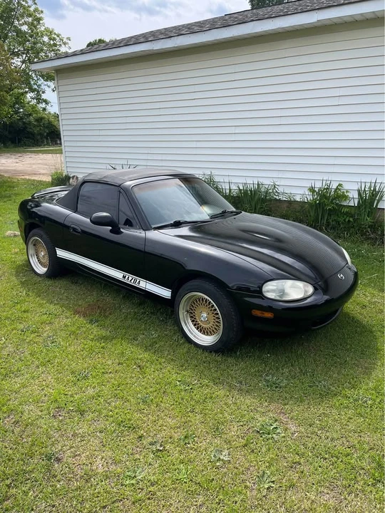 2000 Mazda NB MX-5 Miata - Image 2 of 16