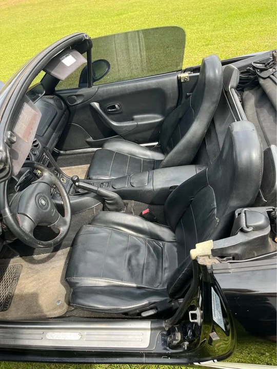 2000 Mazda NB MX-5 Miata - Image 10 of 16