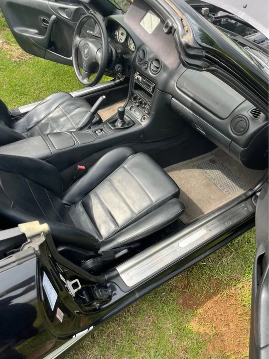 2000 Mazda NB MX-5 Miata - Image 12 of 16