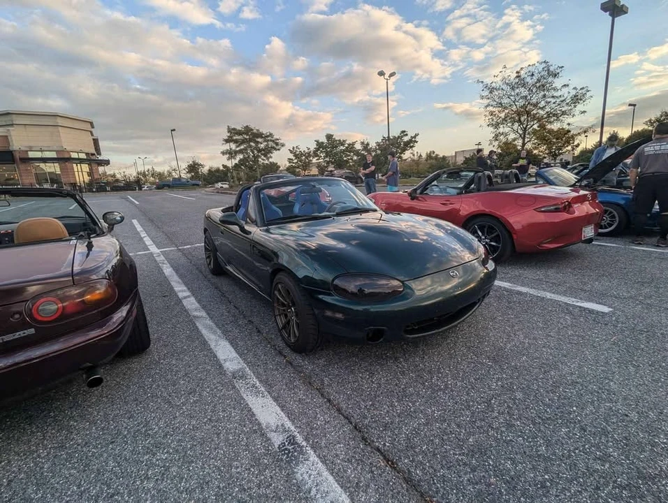 2000 Mazda NB MX-5 Miata - Image 3 of 5
