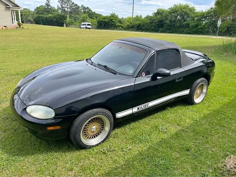 2000 Mazda MX-5 Miata Convertible
