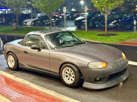 2000 Mazda MX-5 Miata