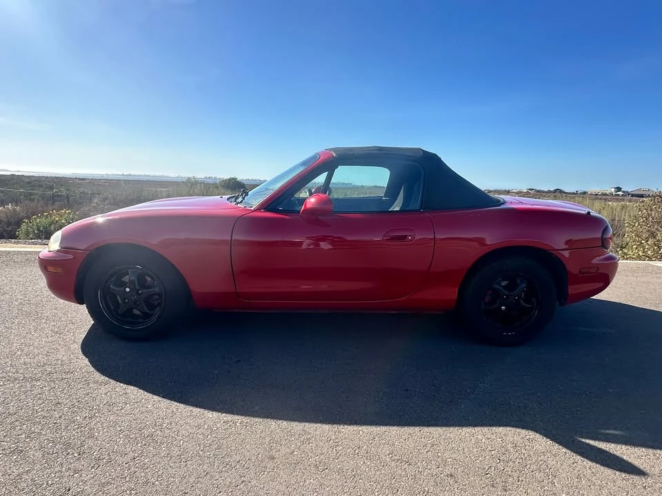 2000 Mazda NB MX-5 Miata - Image 3 of 8