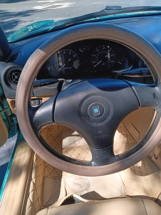 2000 Mazda NB MX-5 Miata - Image 10 of 20