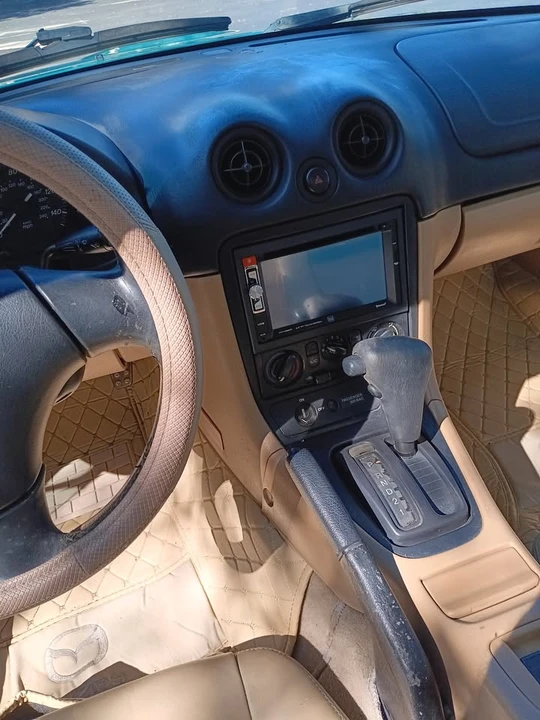 2000 Mazda NB MX-5 Miata - Image 11 of 20
