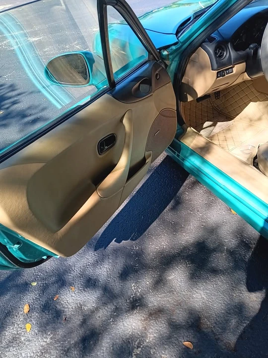 2000 Mazda NB MX-5 Miata - Image 9 of 20