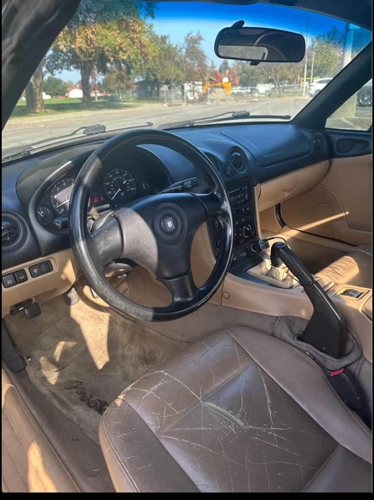 2000 Mazda NB MX-5 Miata - Image 4 of 5