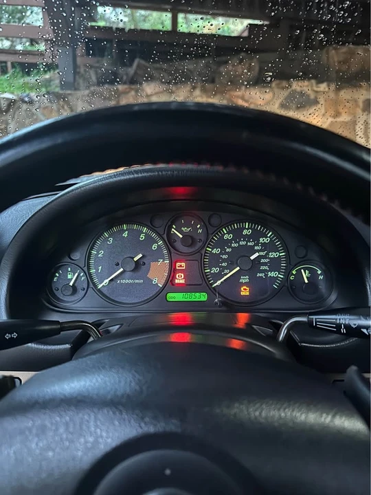 2000 Mazda NB MX-5 Miata - Image 13 of 17