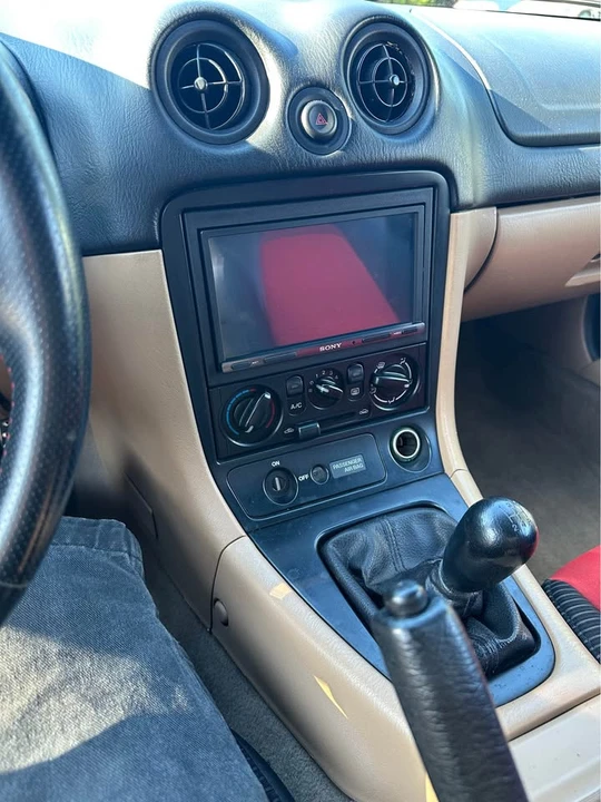 2000 Mazda NB MX-5 Miata - Image 3 of 17