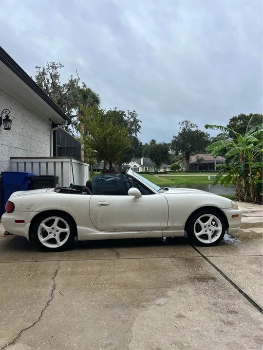 2000 Mazda NB MX-5 Miata - Image 6 of 11