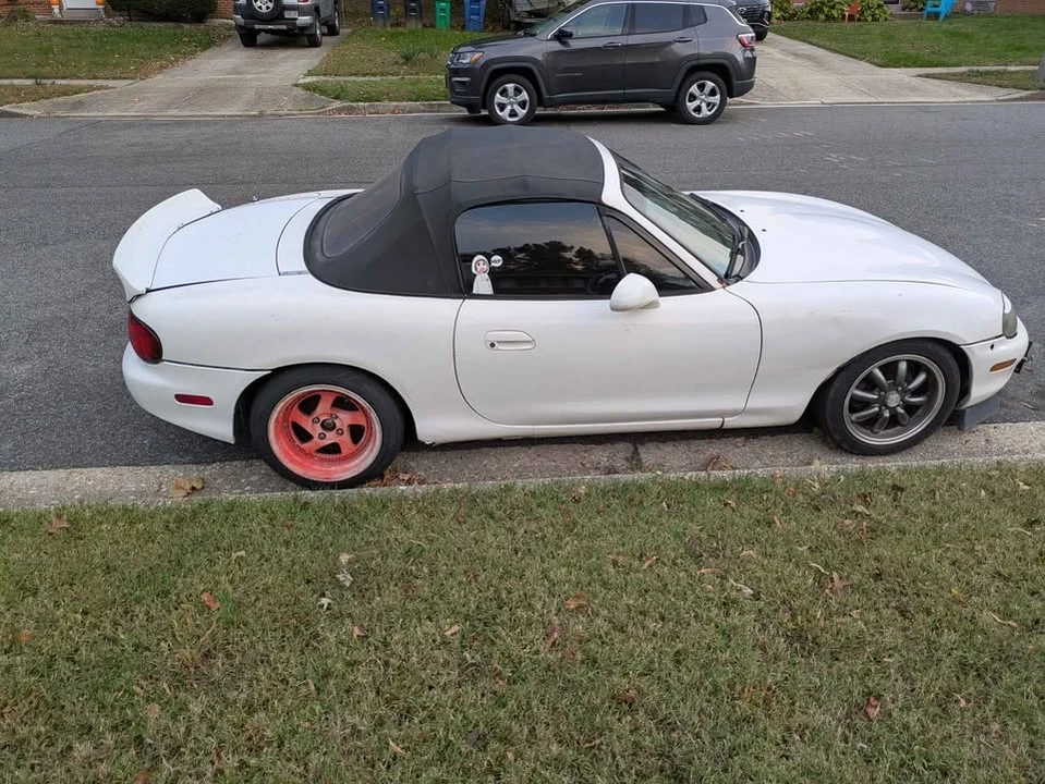 2000 Mazda NB MX-5 Miata - Image 4 of 18
