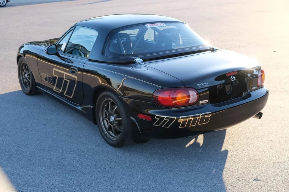 2000 Mazda NB MX-5 Miata - Image 4 of 19