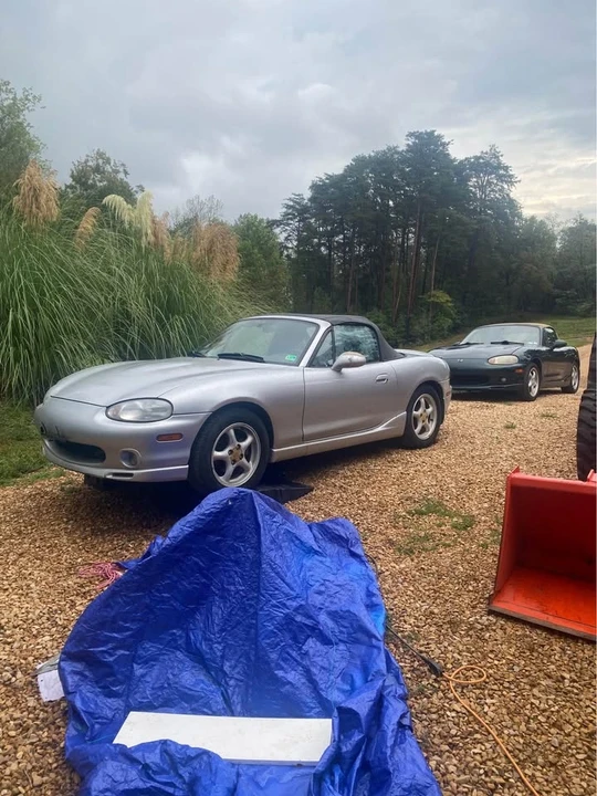 2000 Mazda NB MX-5 Miata - Image 2 of 5