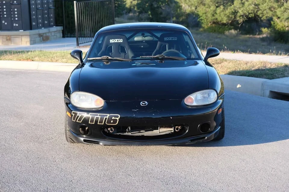 2000 Mazda NB MX-5 Miata - Image 2 of 19