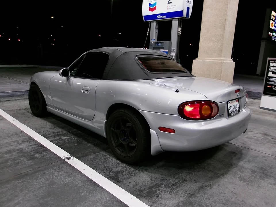 2000 Mazda NB MX-5 Miata - Image 3 of 7