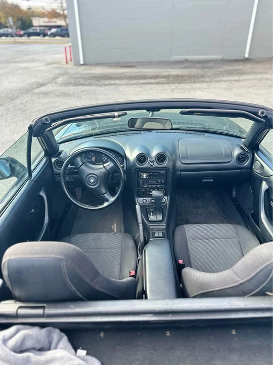2000 Mazda NB MX-5 Miata - Image 8 of 10