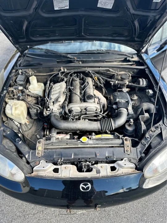 2000 Mazda NB MX-5 Miata - Image 9 of 10