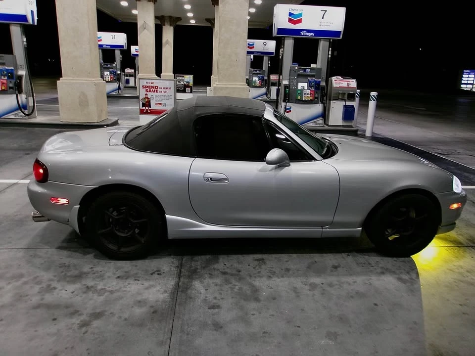 2000 Mazda NB MX-5 Miata - Image 6 of 7