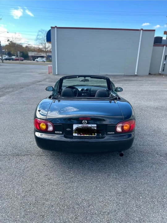 2000 Mazda NB MX-5 Miata - Image 6 of 10