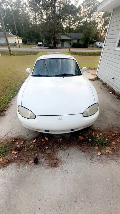 2000 Mazda NB MX-5 Miata - Image 3 of 4