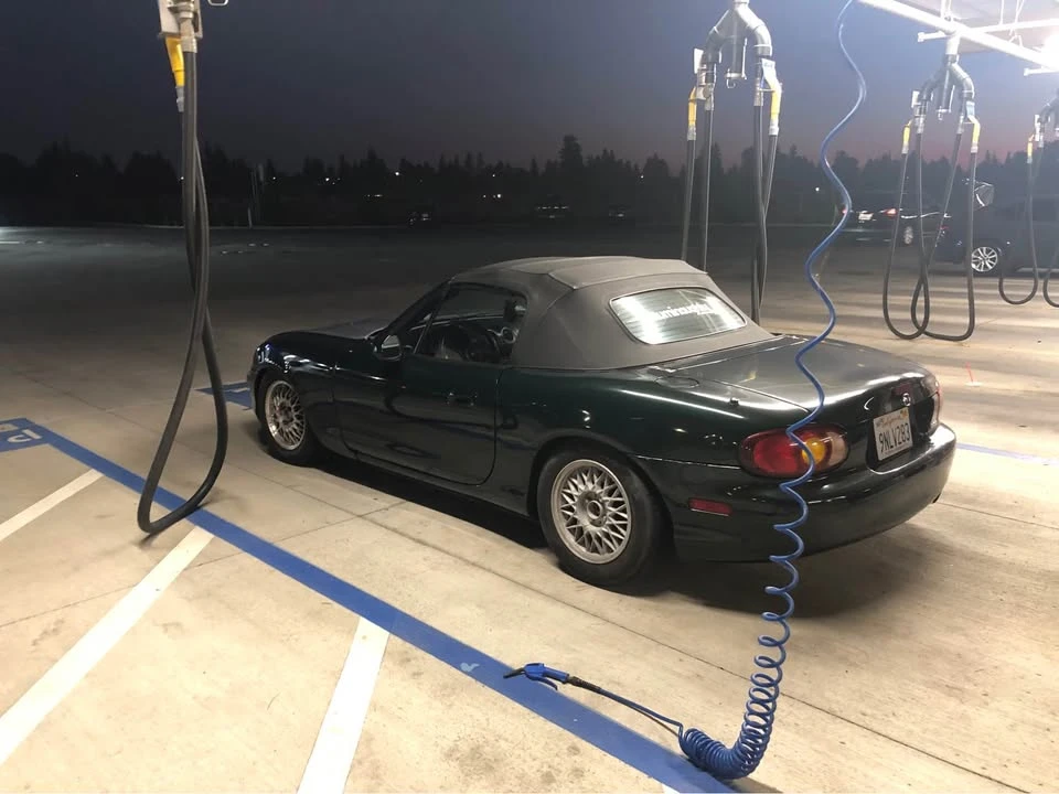 2000 Mazda NB MX-5 Miata - Image 2 of 5