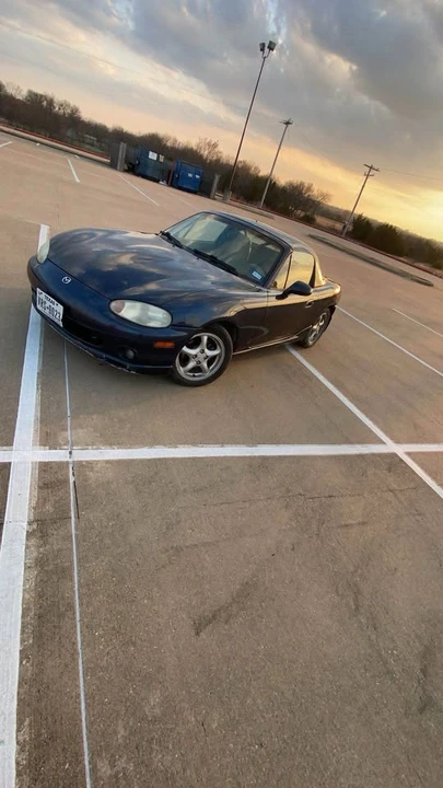 2000 Mazda NB MX-5 Miata - Image 2 of 4