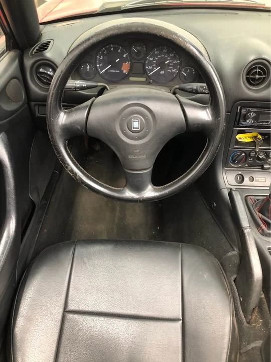 2000 Mazda NB MX-5 Miata - Image 4 of 7