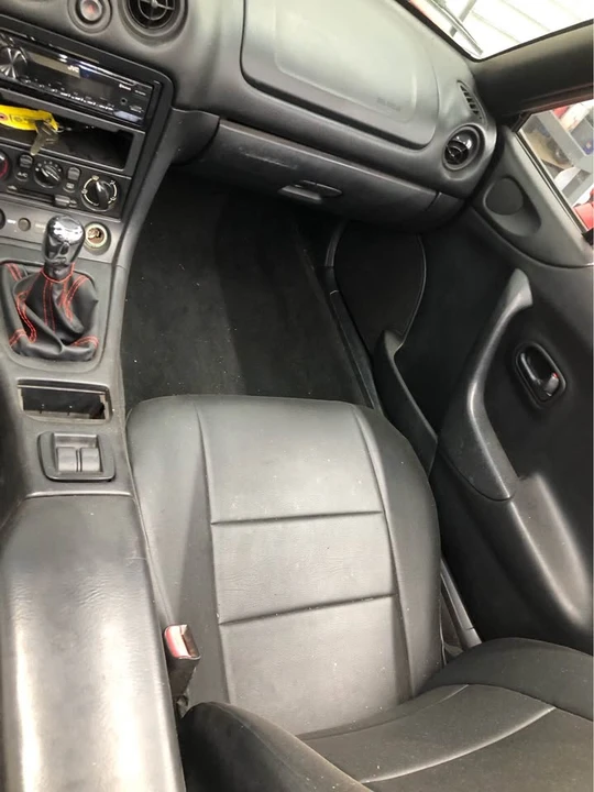 2000 Mazda NB MX-5 Miata - Image 3 of 7
