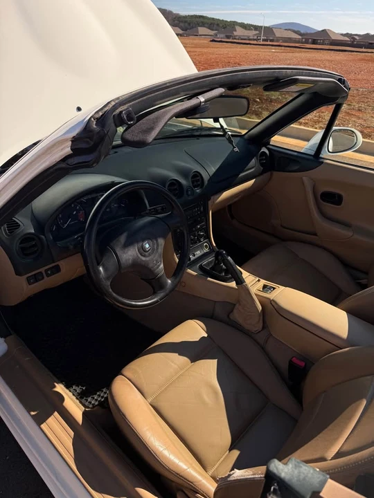 2000 Mazda NB MX-5 Miata - Image 15 of 18