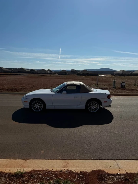 2000 Mazda NB MX-5 Miata - Image 6 of 18