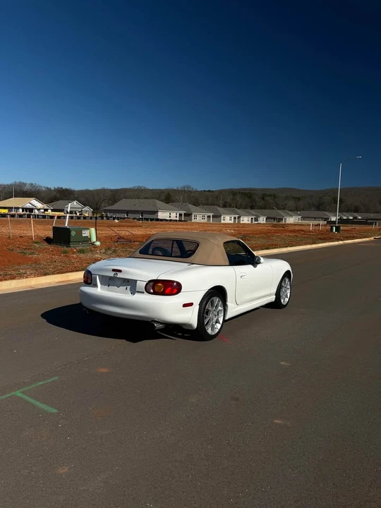 2000 Mazda NB MX-5 Miata - Image 3 of 18