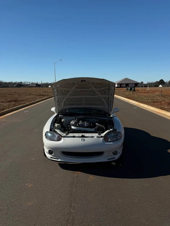2000 Mazda NB MX-5 Miata - Image 9 of 18