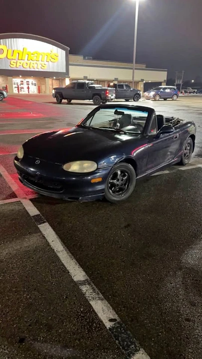 2000 Mazda NB MX-5 Miata - Image 2 of 5