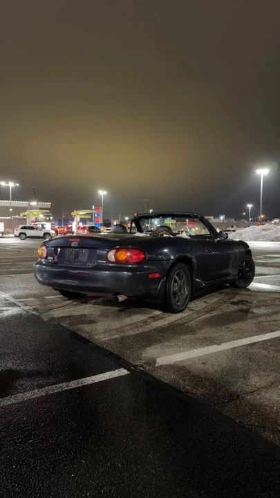 2000 Mazda NB MX-5 Miata - Image 3 of 5