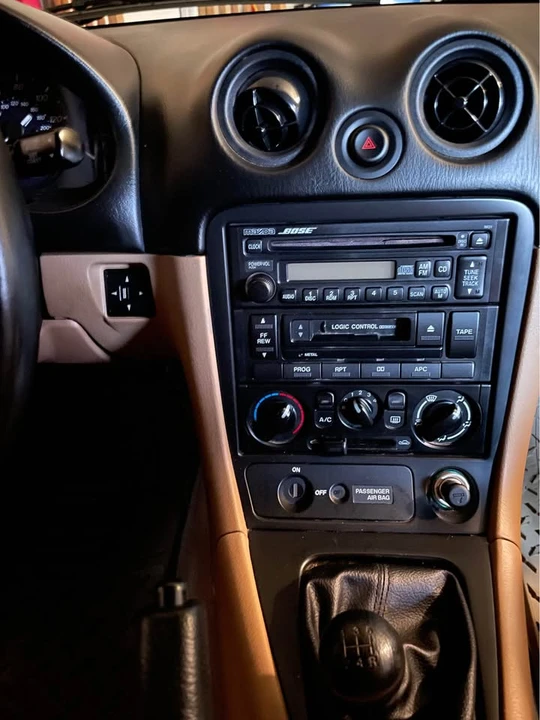 2000 Mazda NB MX-5 Miata - Image 2 of 5