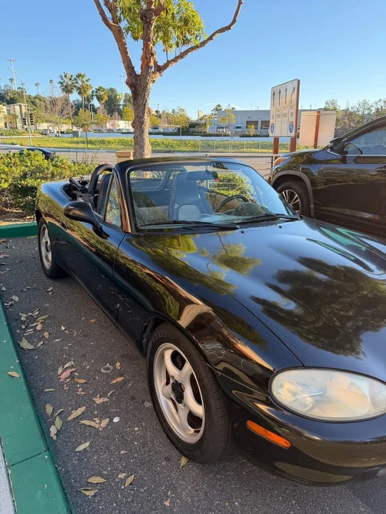 2000 Mazda NB MX-5 Miata - Image 7 of 9