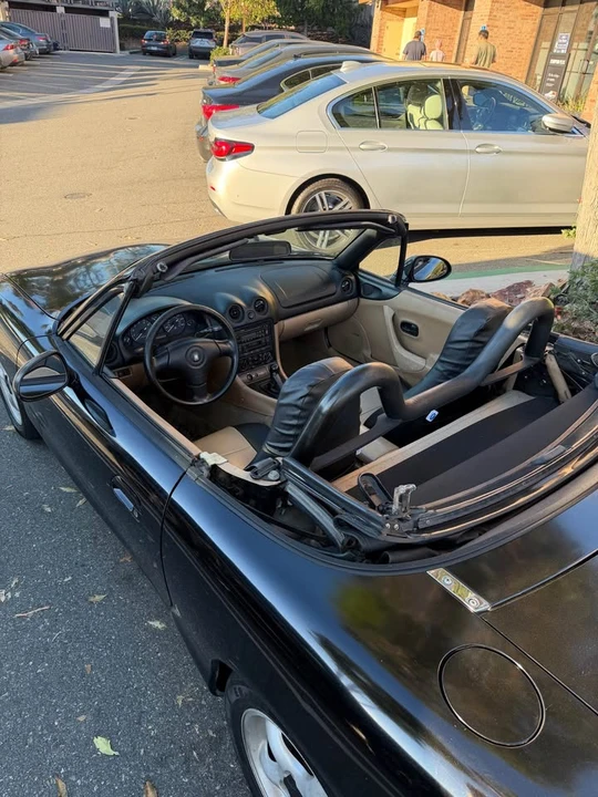2000 Mazda NB MX-5 Miata - Image 3 of 9