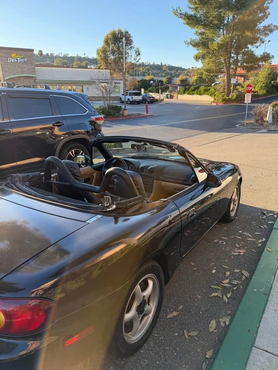 2000 Mazda NB MX-5 Miata - Image 6 of 9