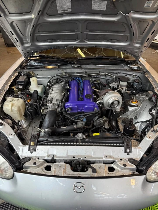 2000 Mazda NB MX-5 Miata - Image 2 of 12