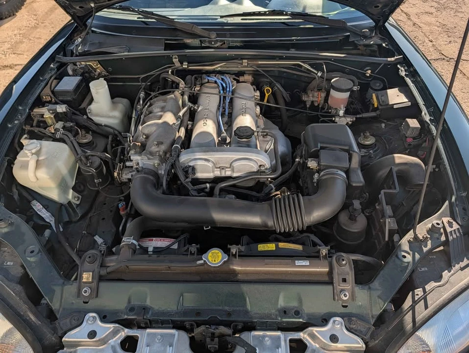 2000 Mazda NB MX-5 Miata - Image 8 of 11