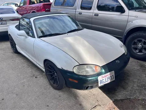 2000 Mazda MX-5 Miata LS Convertible