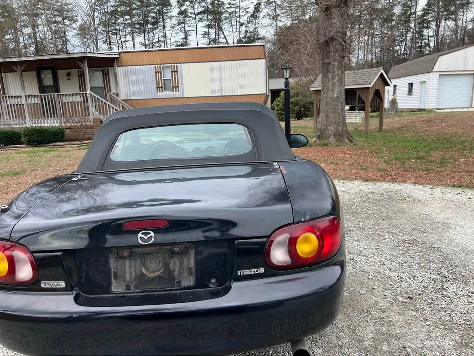 2000 Mazda NB MX-5 Miata - Image 7 of 10