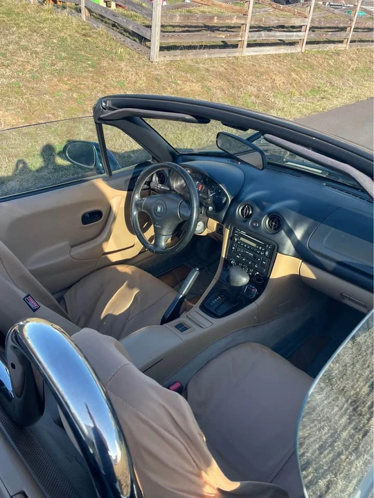 2000 Mazda NB MX-5 Miata - Image 5 of 9