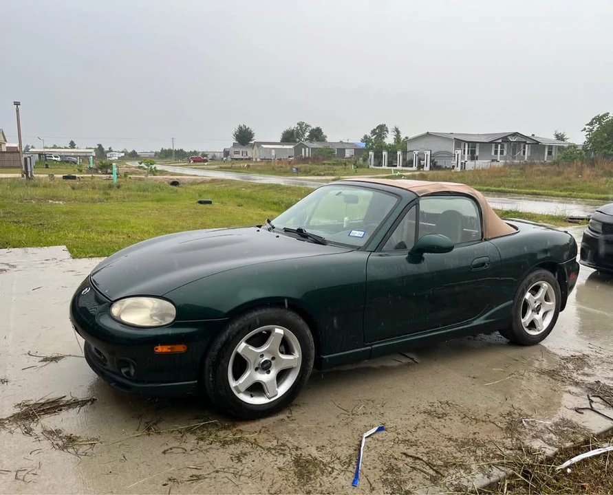 2000 Mazda NB MX-5 Miata - Image 2 of 5