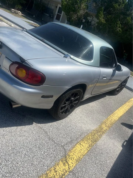 2000 Mazda NB MX-5 Miata - Image 2 of 4