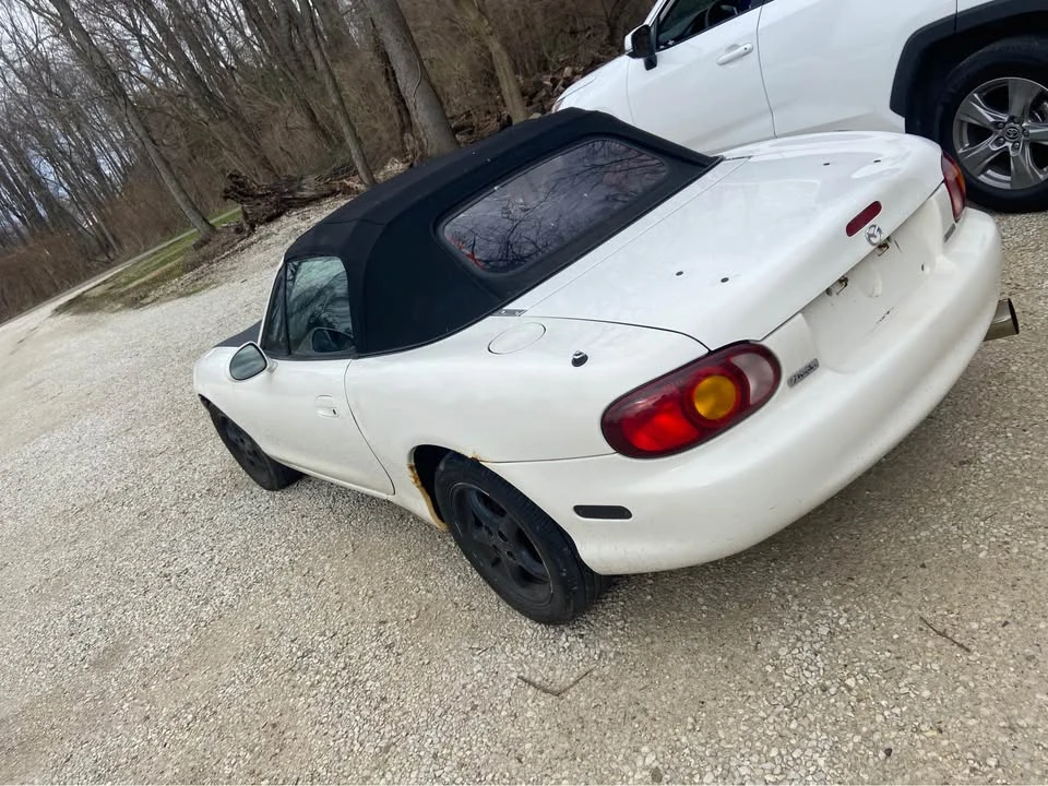 2000 Mazda NB MX-5 Miata - Image 5 of 9