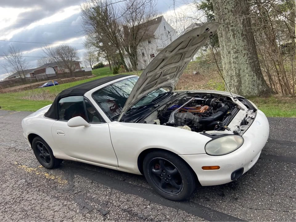 2000 Mazda NB MX-5 Miata - Image 2 of 9