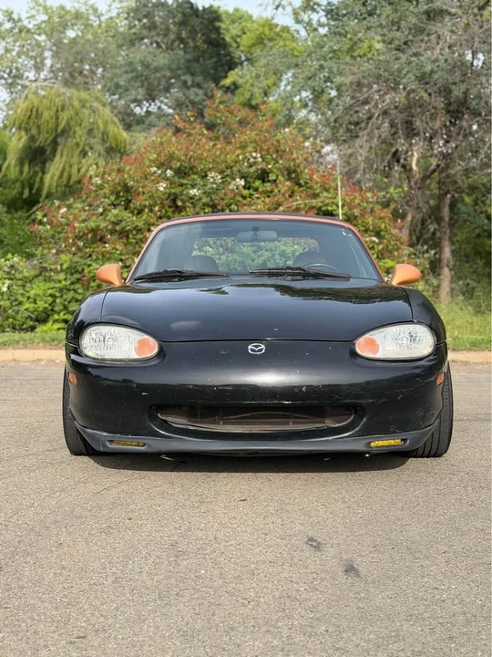 2000 Mazda NB MX-5 Miata - Image 2 of 20