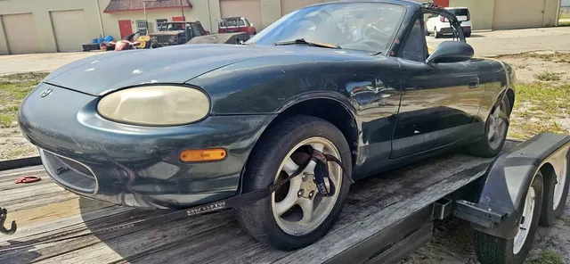 2000 Mazda MX-5 Miata LS Convertible